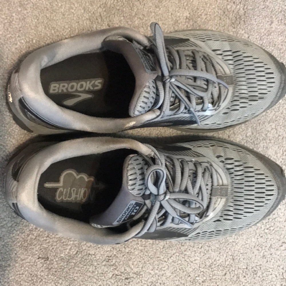 Brooks Ghost 10 running shoes size 8.5